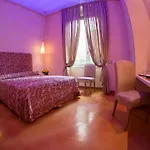 Aurora Hotel 3*