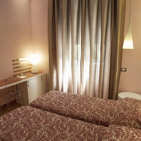 Hotel Aurora 3*