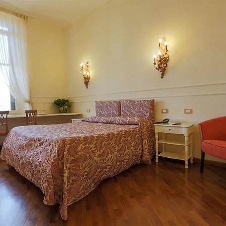 Aurora Hotel Florencia