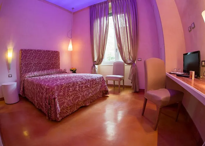 Aurora Hotel 3*