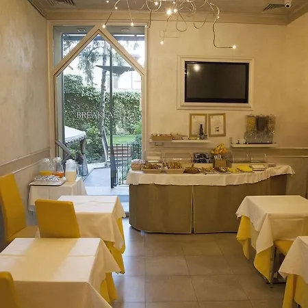 Hotel Aurora 3*