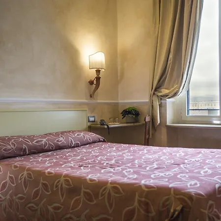 Hotel Aurora 3*